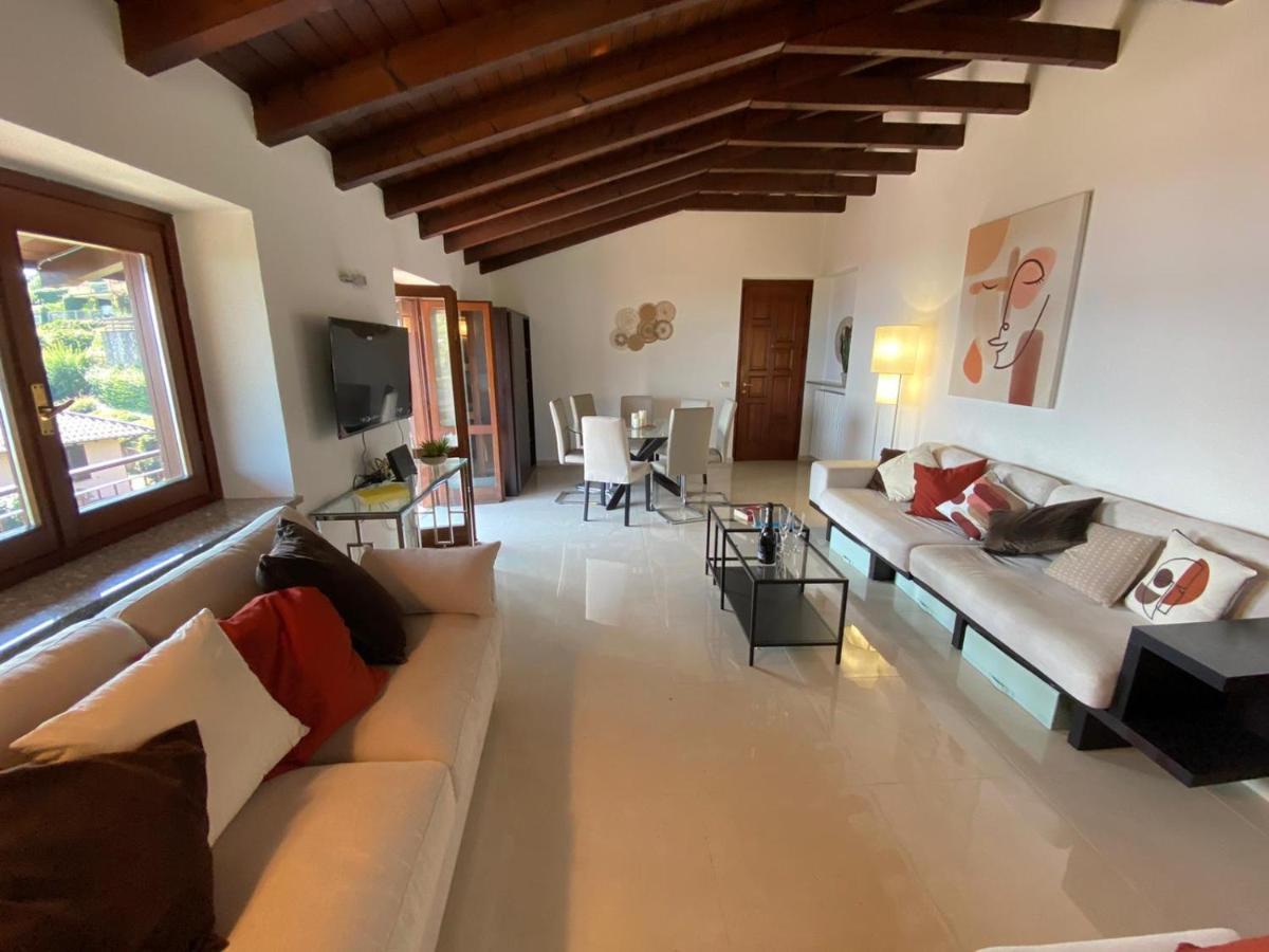 Penthouse Andrea Apartment Meina Ngoại thất bức ảnh