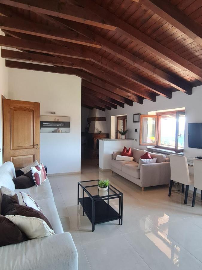 Penthouse Andrea Apartment Meina Ngoại thất bức ảnh